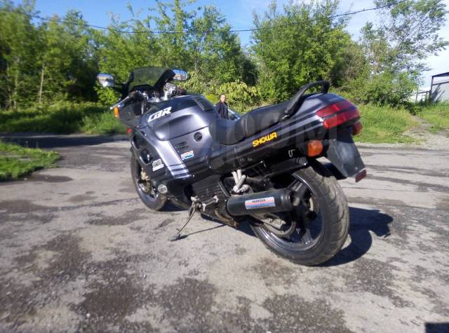 Honda cbr 750 hurricane