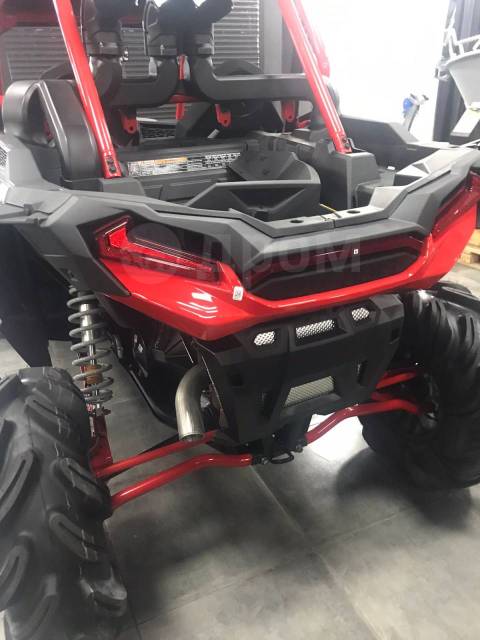 Polaris RZR XP 1000 High Lifter. ,  \,   