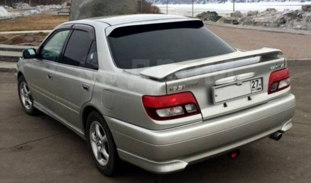 Toyota carina 211