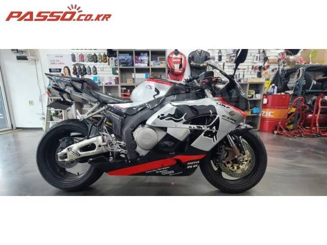 Honda CBR 1000RR Fireblade. 1 000. ., , ,  .     