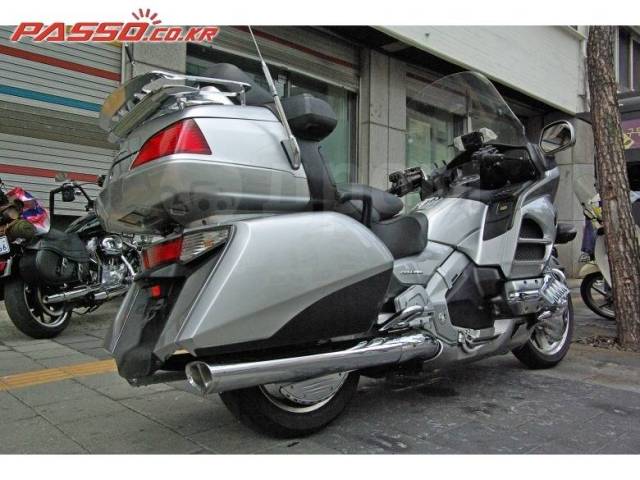 Honda Gold Wing. 1 832. ., , ,  .     