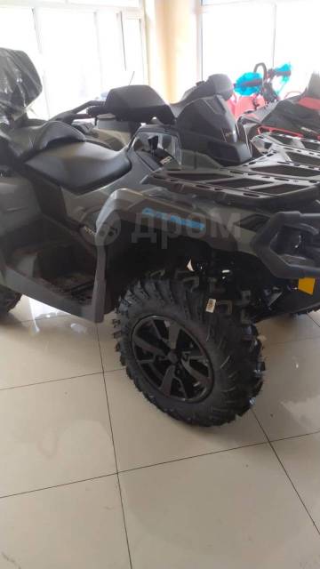 BRP Can-Am Outlander Max 1000. ,  \,   