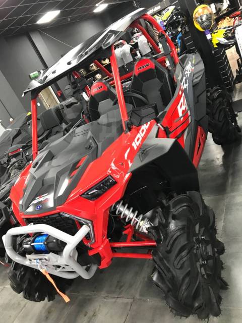 Polaris RZR XP 1000 High Lifter. ,  \,   