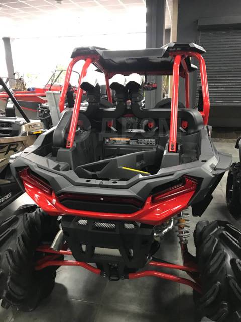 Polaris RZR XP 1000 High Lifter. ,  \,   