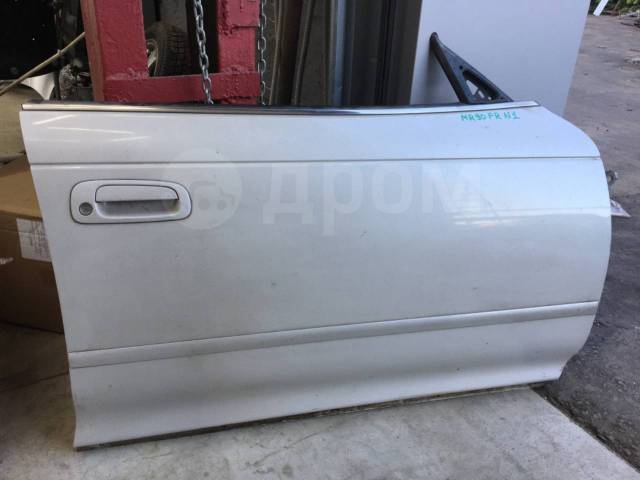 Дверь передняя правая Toyota Mark2 jzx90 jzx93 jzx91 lx90 gx10