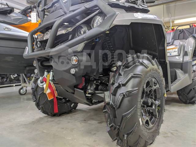 BRP Can-Am Outlander Max 1000. ,  \,   