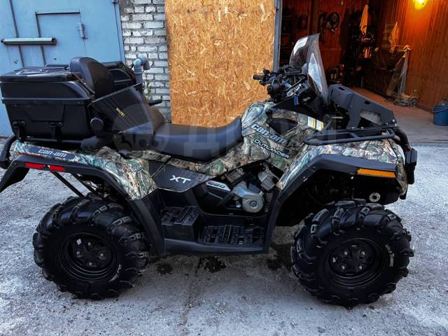 BRP Can-Am Outlander 650 XT. ,  \,   