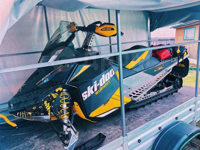 BRP Ski-Doo Summit. ,  ,   