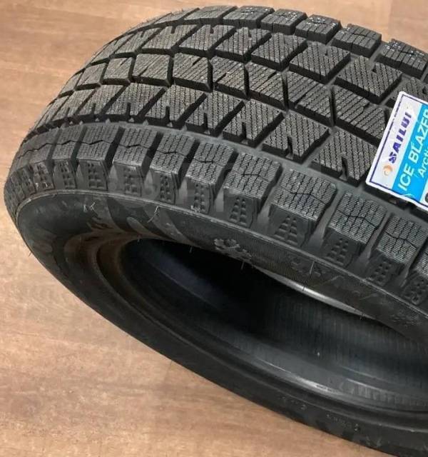 Sailun Ice Blazer Arctic SUV, 215/65 R16, 16", 1 шт, 215 мм, 65 % ...