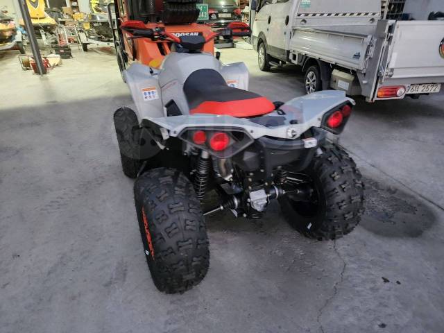 BRP Can-Am Renegade 1000 XXC. ,  \,   