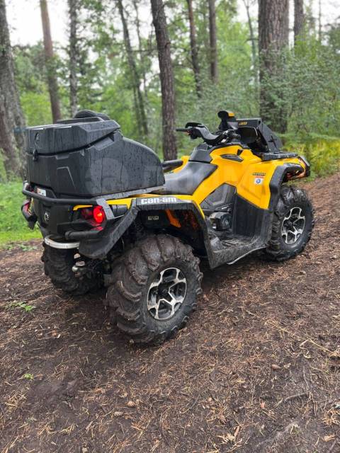 BRP Can-Am Outlander Max 650 XT. ,  \,   