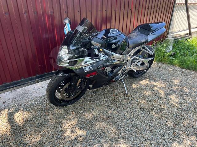 Suzuki GSX-R 750. 750. ., , ,  .     