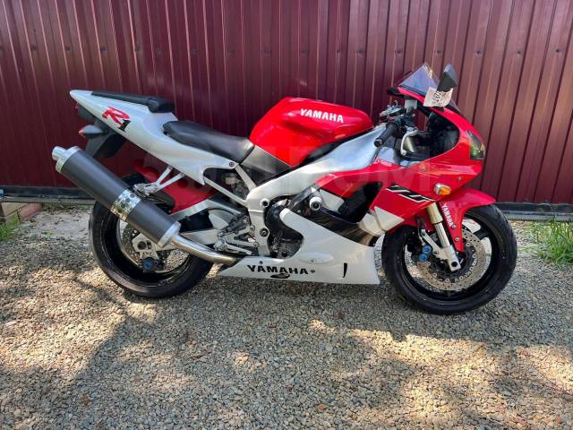 Yamaha YZF-R1. 1 000. ., , ,  .     