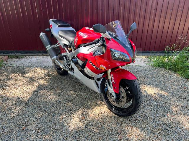 Yamaha YZF-R1. 1 000. ., , ,  .     