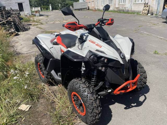 BRP Can-Am Renegade 1000. ,  \,   