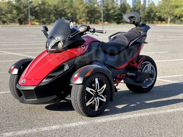 BRP Can-Am Spyder. 1 000. ., , ,  .     