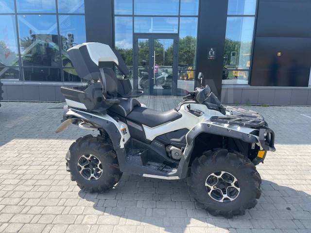 BRP Can-Am Outlander Max 1000R Limited. ,  \,   