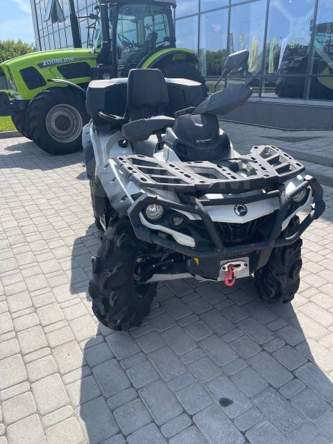 BRP Can-Am Outlander Max 1000R Limited. ,  \,   