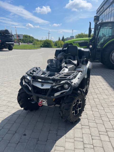 BRP Can-Am Outlander Max 1000R Limited. ,  \,   