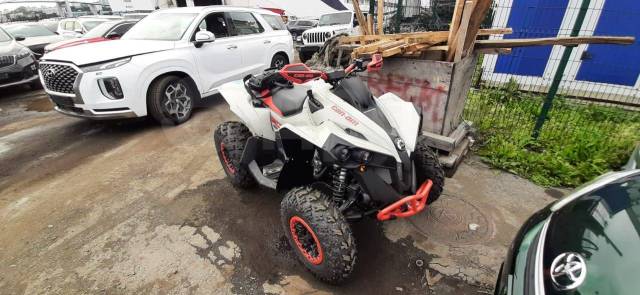 BRP Can-Am Renegade 1000 XXC. ,  \,   