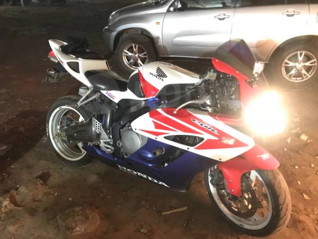 Honda CBR 1000RR Fireblade. 1 000. ., , ,   