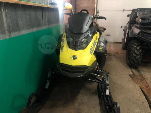 BRP Ski-Doo Summit. ,  ,   