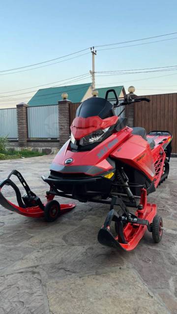 BRP Ski-Doo Summit X. ,  ,   