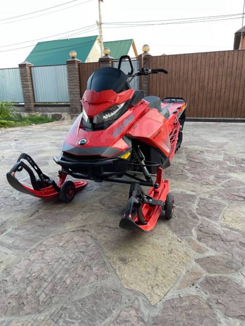 BRP Ski-Doo Summit X. ,  ,   