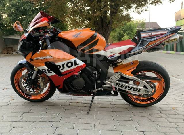 Honda CBR 1000RR Fireblade. 999. ., , ,   