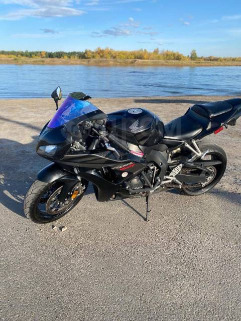 Honda CBR 1000RR Fireblade. 1 000. ., , ,   