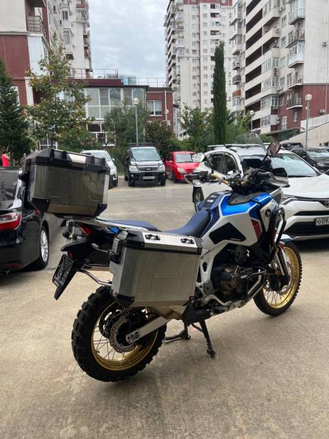 Honda CRF1000L Africa Twin. 1 100. ., , ,   