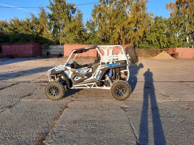 Polaris RZR XP 1000. ,  \,   