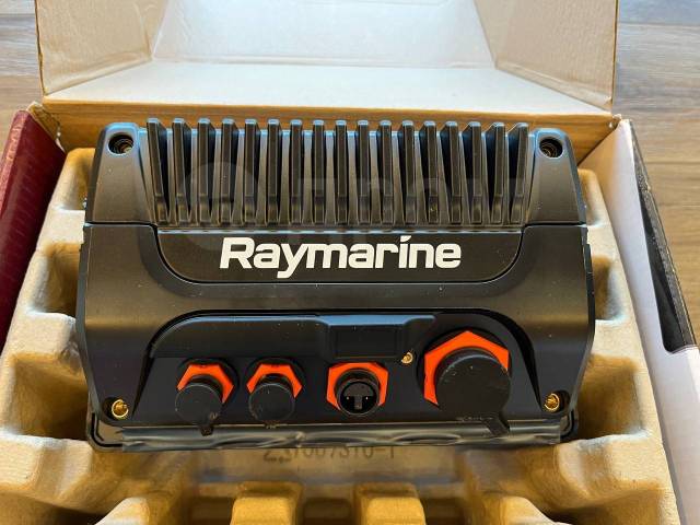  Raymarine Axiom 9 RV    RV100 