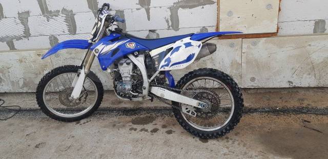 Yamaha YZ 450F. 450. .,  