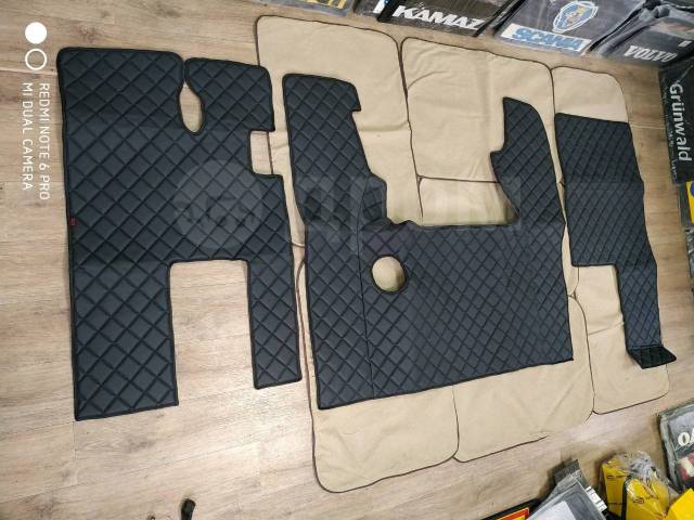 Коврики маз простор. Коврик салона маз 5440, 6430 (полиуретан, 2шт) 63200. Коврики маз 6430. Коврики маз 5440 салона. Коврики в кабину маз 6430.