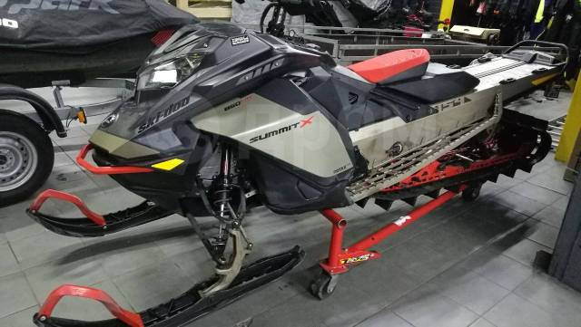 BRP Ski-Doo Summit. ,  ,   