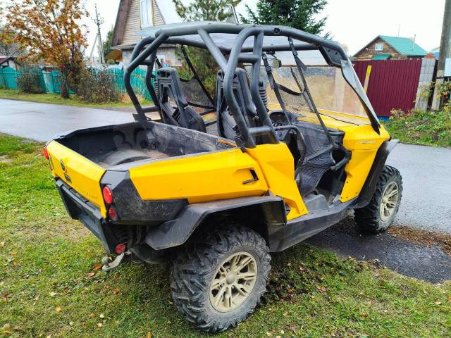 BRP Can-Am Commander 800. ,  \,   