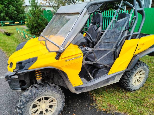 BRP Can-Am Commander 800. ,  \,   