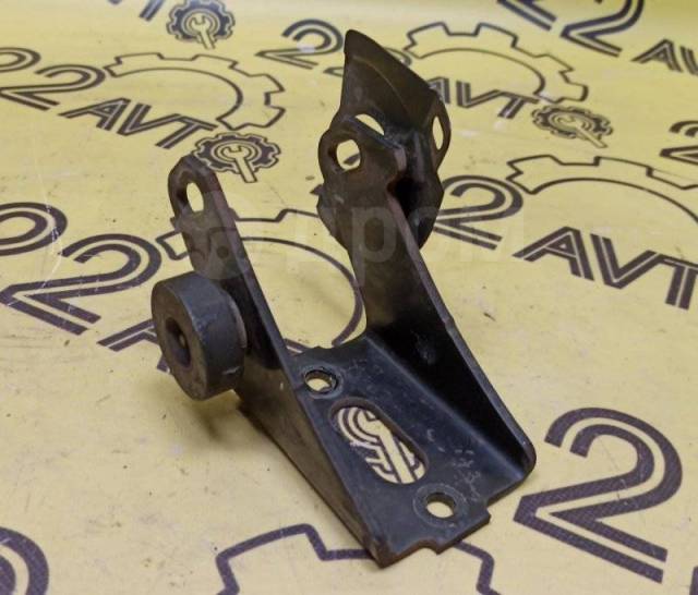 Купить Кронштейн опоры двигателя Toyota RAV4 [1231128040], передний в