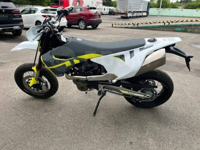 Husqvarna 701 Supermoto 2016