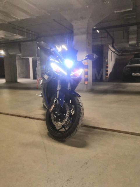 Yamaha YZF-R3. ,   