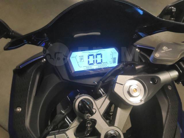 Yamaha YZF-R3. ,   