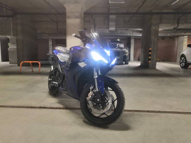 Yamaha YZF-R3. ,   