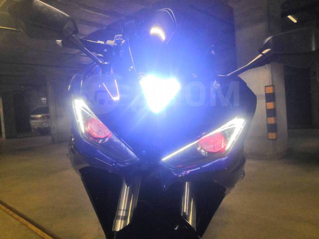 Yamaha YZF-R3. ,   