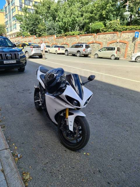 Yamaha R1. 1 000. ., , ,   