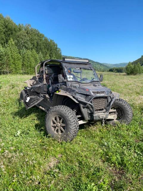 Polaris RZR XP 4 Turbo Fox. ,  \,   