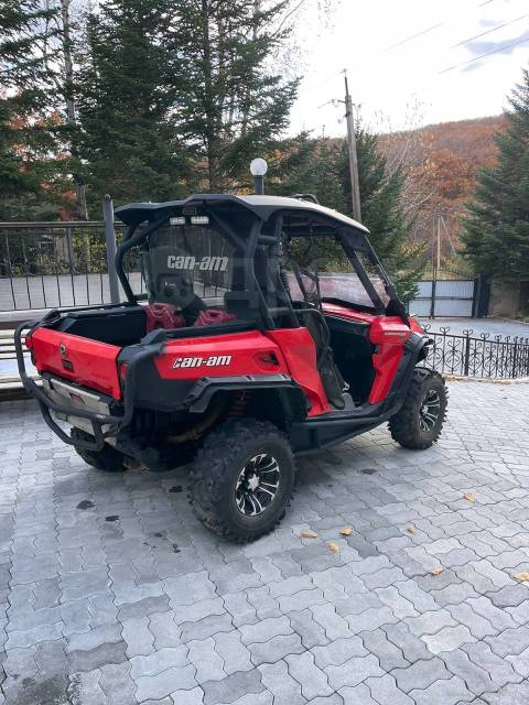 BRP Can-Am Commander 1000 XT. ,  \,   