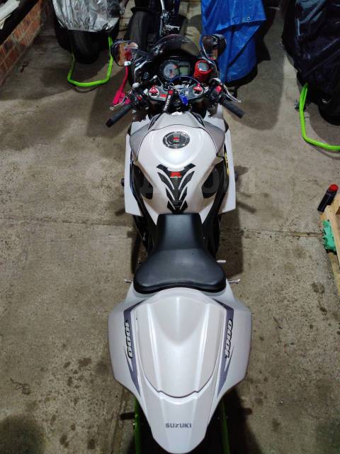 Suzuki GSX-R 1000. 1 000. ., , ,   