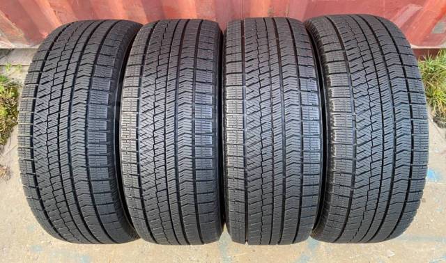 Bridgestone Blizzak VRX2, 225/55 R17, 17