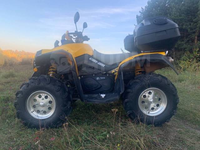 BRP Can-Am Renegade 800. ,  \,   